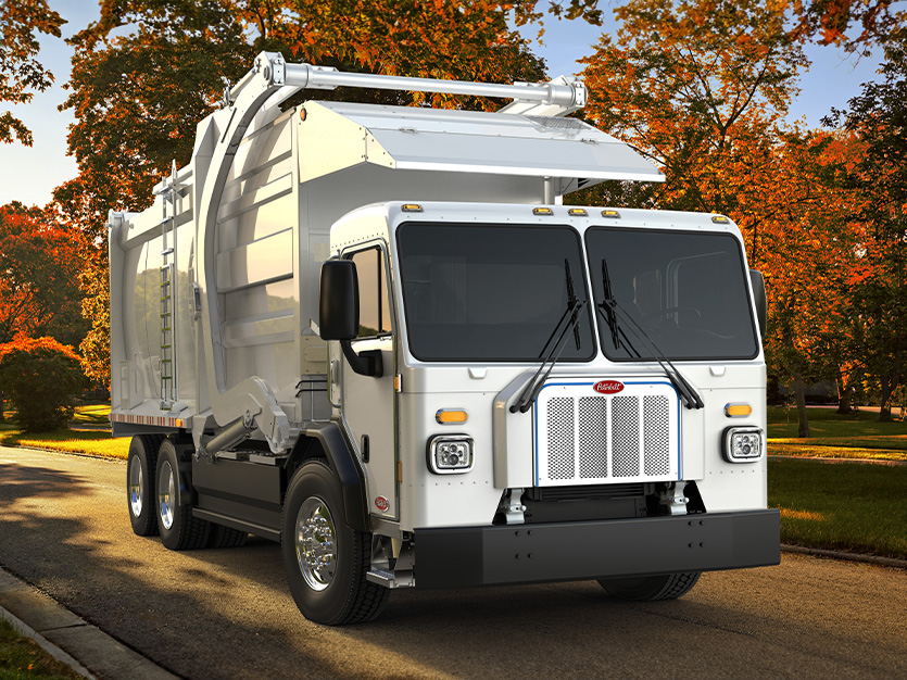 Peterbilt 520 EV refuse truck