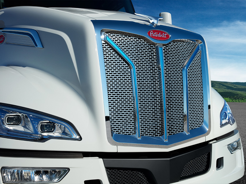 2025 updated Peterbilt 579EV Grille