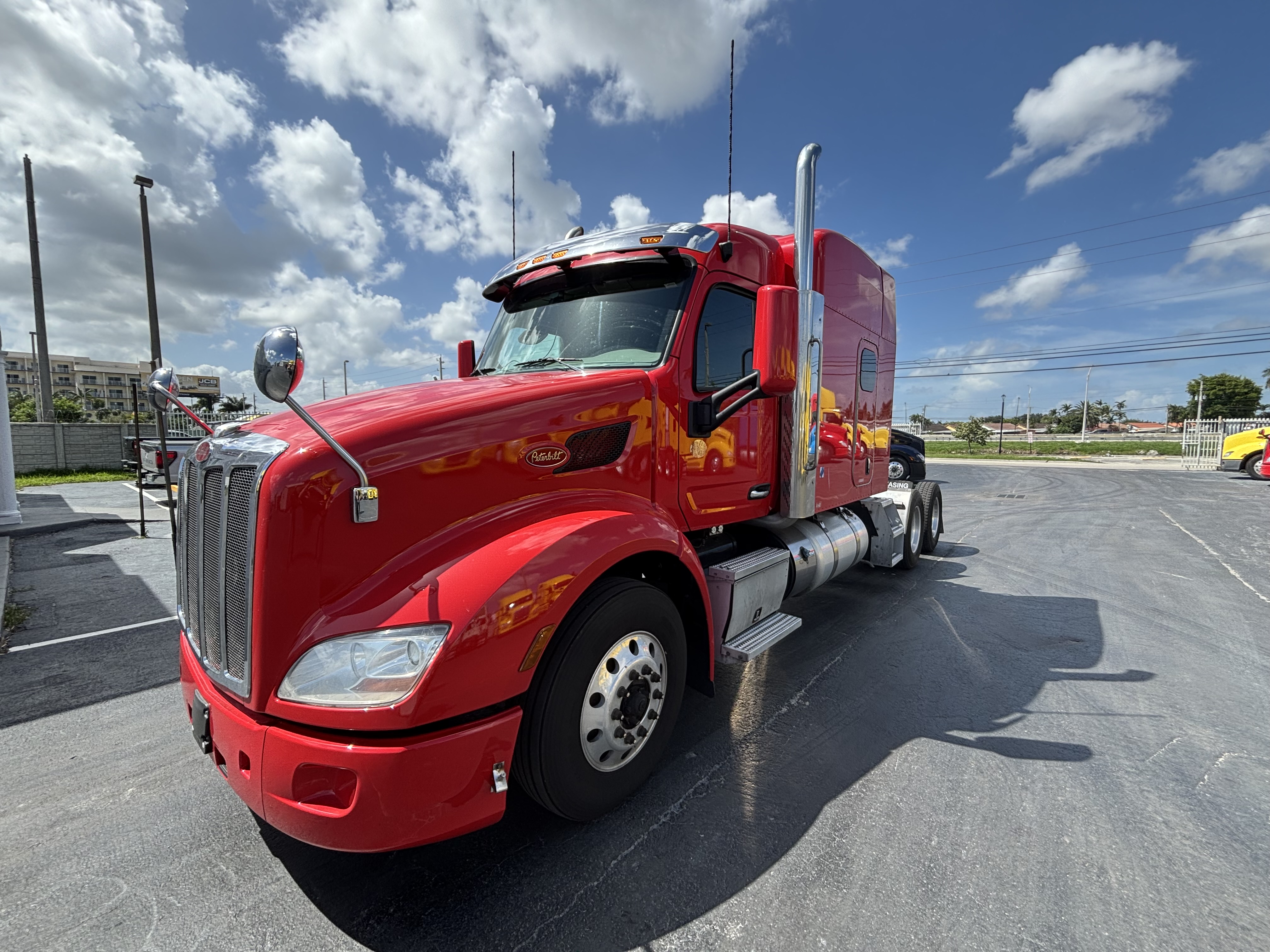2020 Peterbilt 579 in Richmond, VA — photo 2