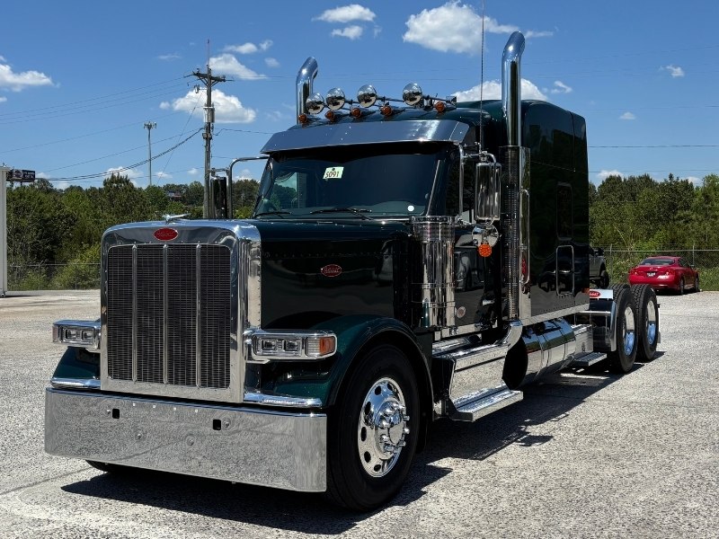 2027 Peterbilt 589