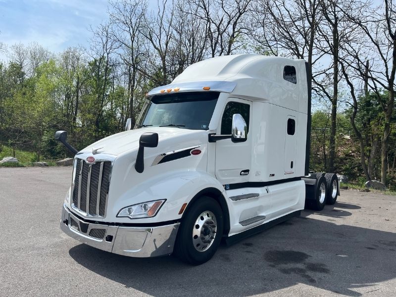 2023 Peterbilt 579