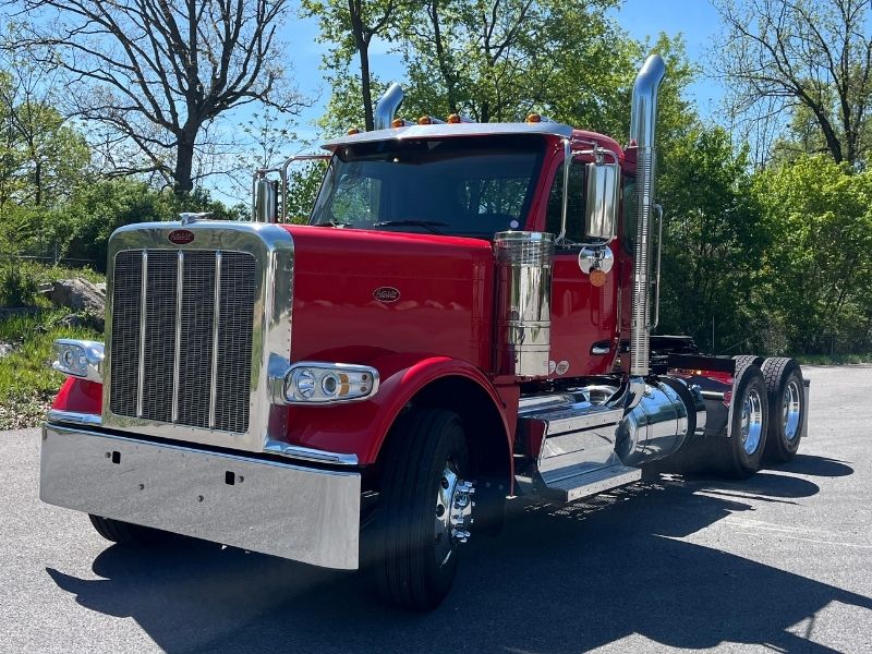 2027 Peterbilt 589