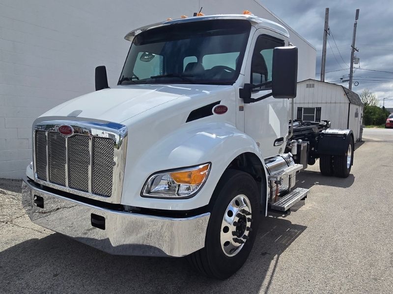 2026 Peterbilt 537