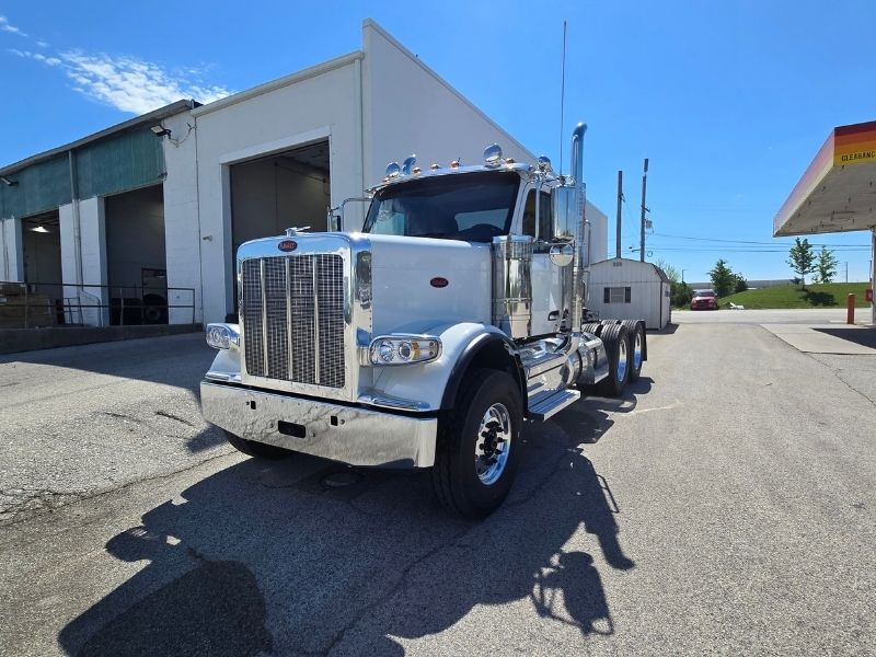 2026 Peterbilt 589