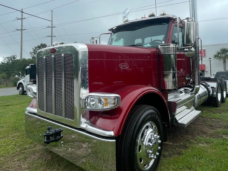 2027 Peterbilt 589