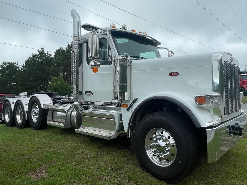 2027 Peterbilt 589