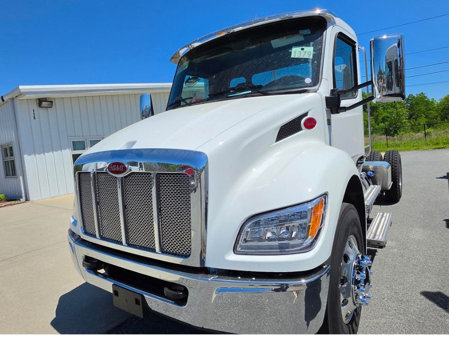 2027 Peterbilt 537