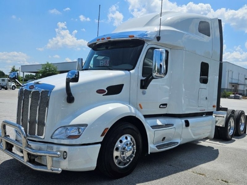 2022 Peterbilt 579