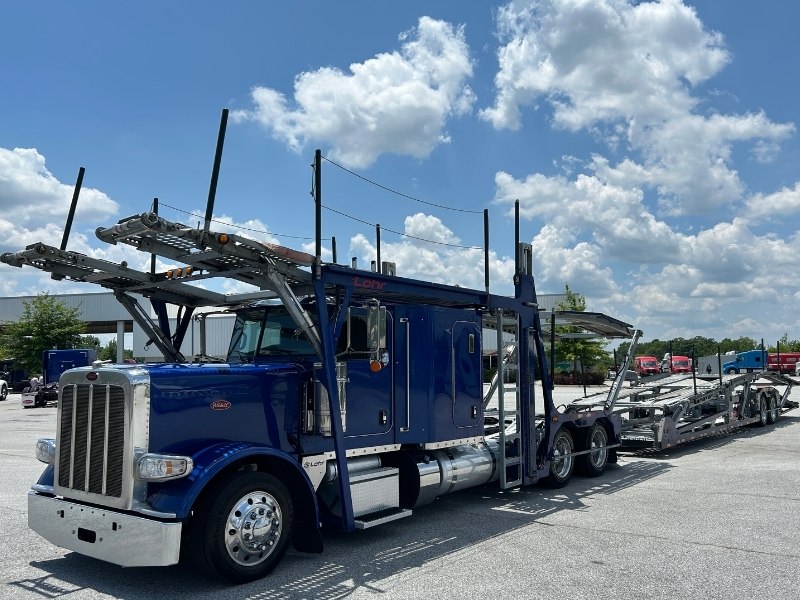 2023 Peterbilt 389
