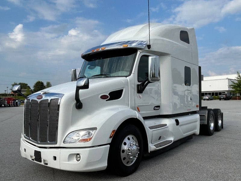 2022 Peterbilt 579