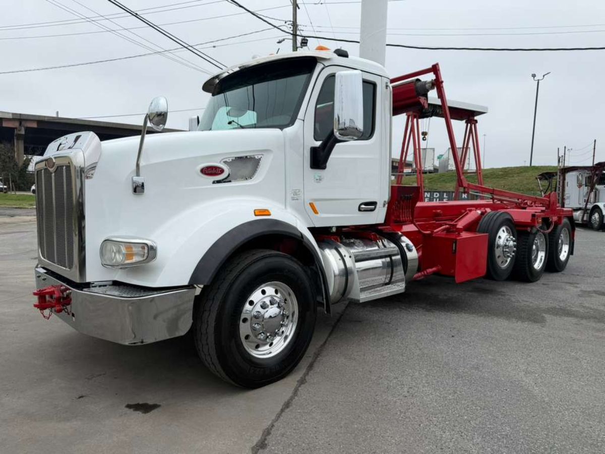 2017 Peterbilt 567