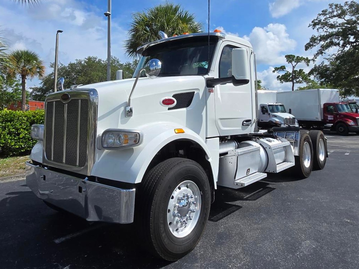 2022 Peterbilt 567