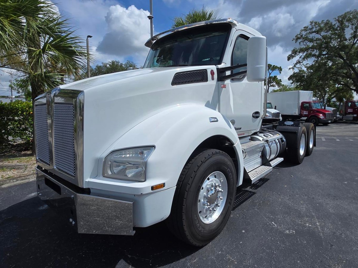 2020 Kenworth T880
