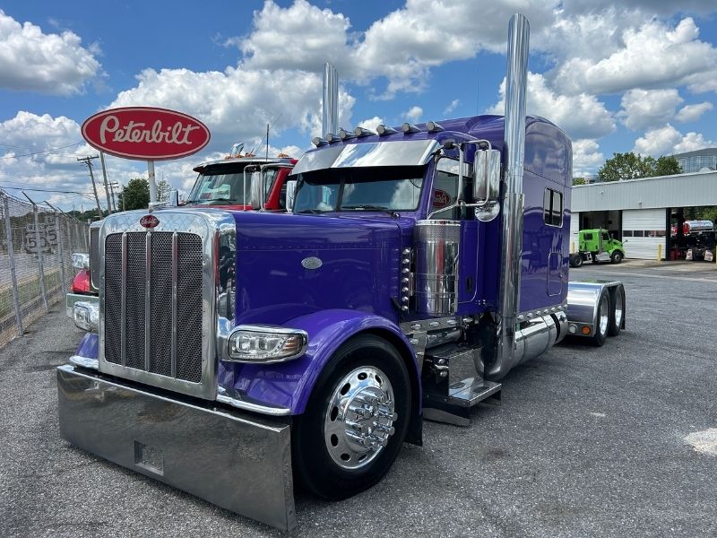 2020 Peterbilt 389