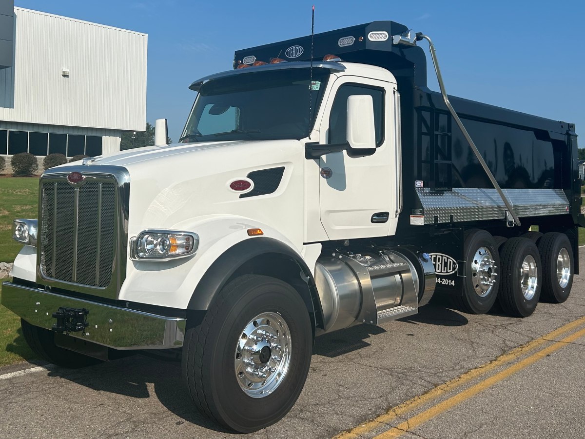 2027 Peterbilt 567