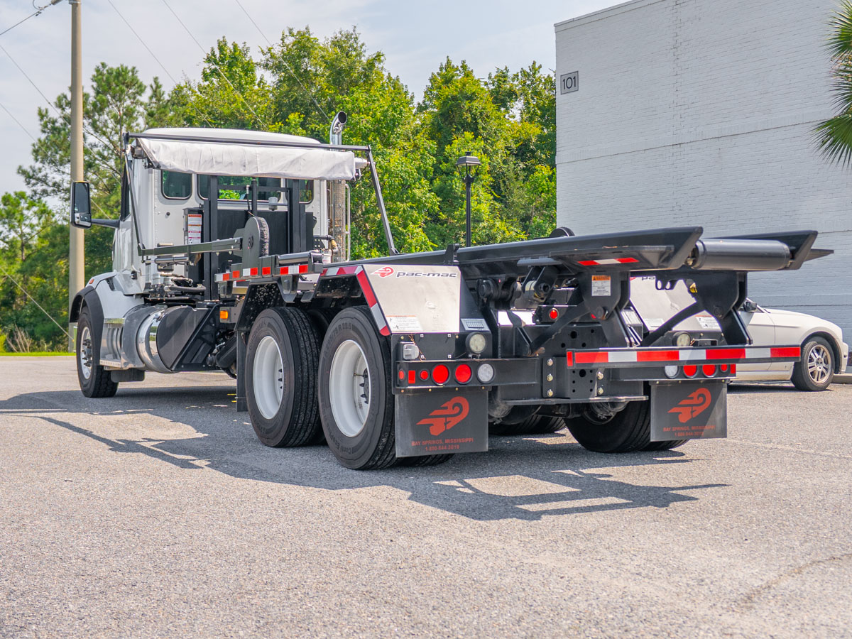 2025 Peterbilt 567 in Pooler, GA — photo 4
