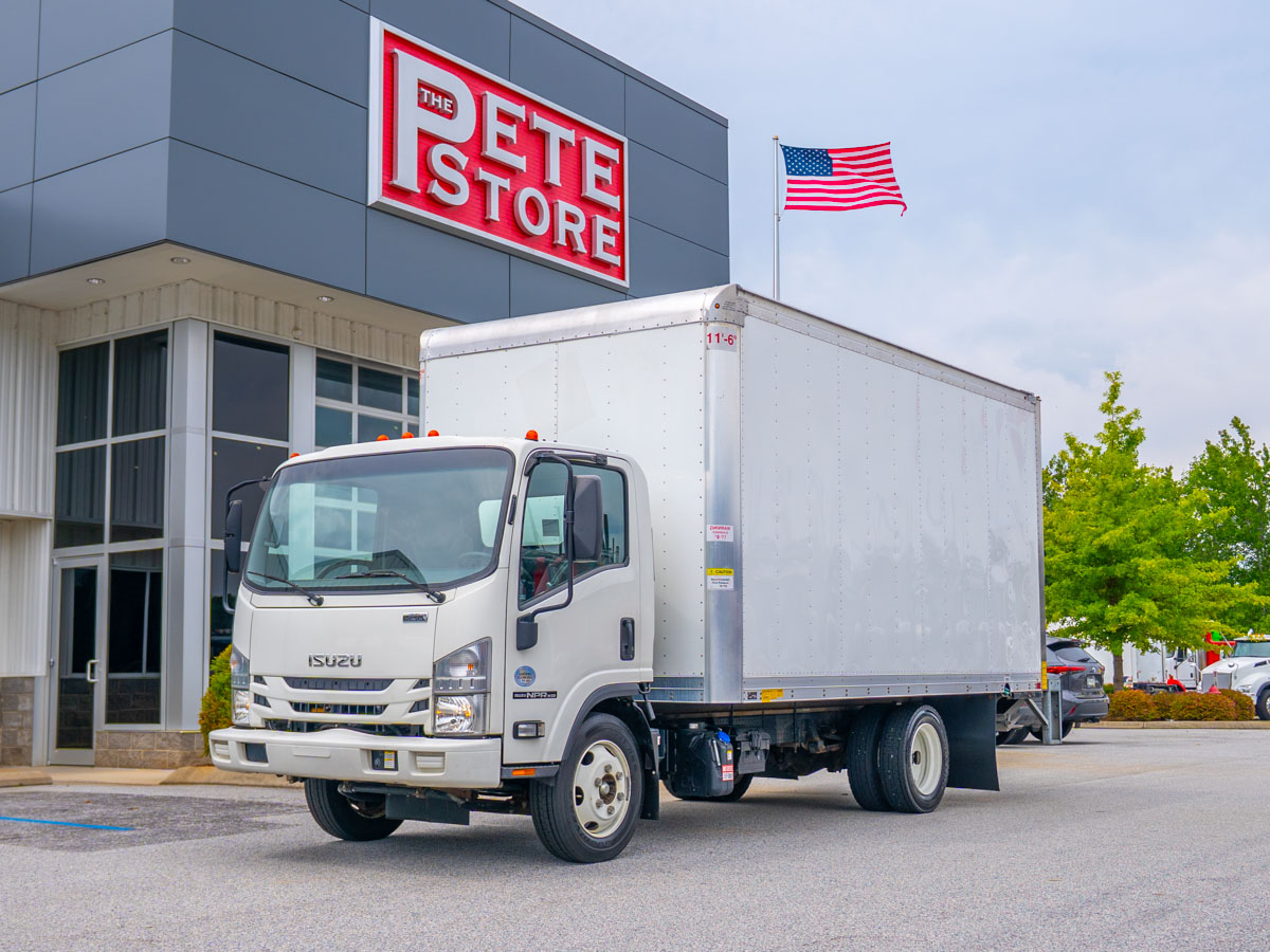2022 Isuzu NPR-XD