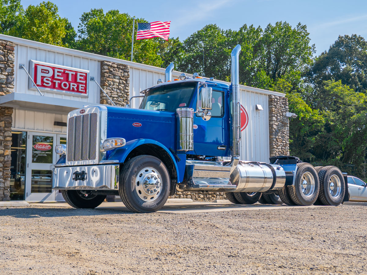 2027 Peterbilt 589