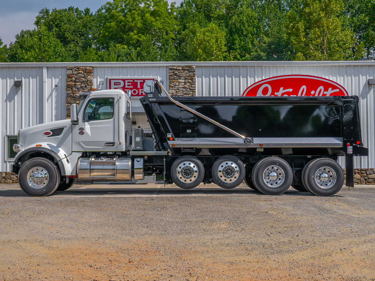 2027 Peterbilt 567 — photo 3