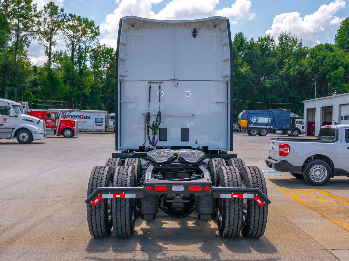 2027 Peterbilt 579 in Ringgold, GA — photo 6