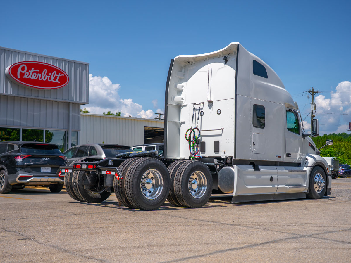 2027 Peterbilt 579 in Ringgold, GA — photo 7