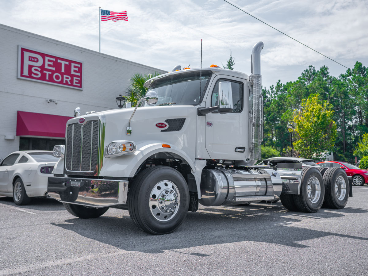 2027 Peterbilt 567