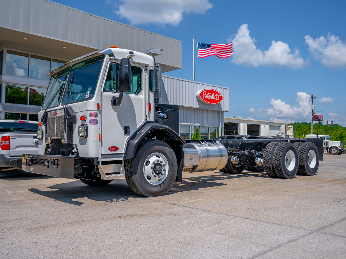 2026 Peterbilt 520