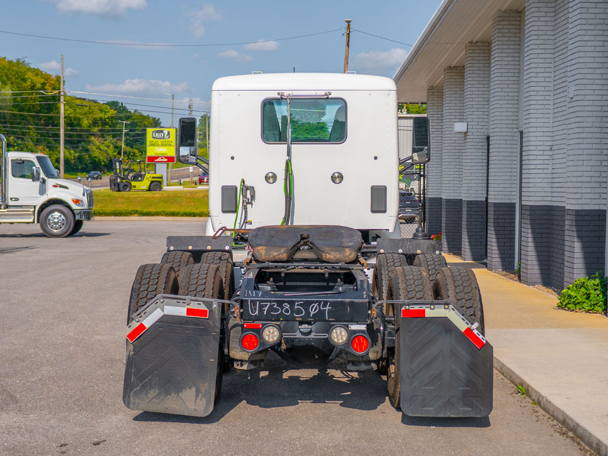2021 Peterbilt 579 in Knoxville, TN — photo 5