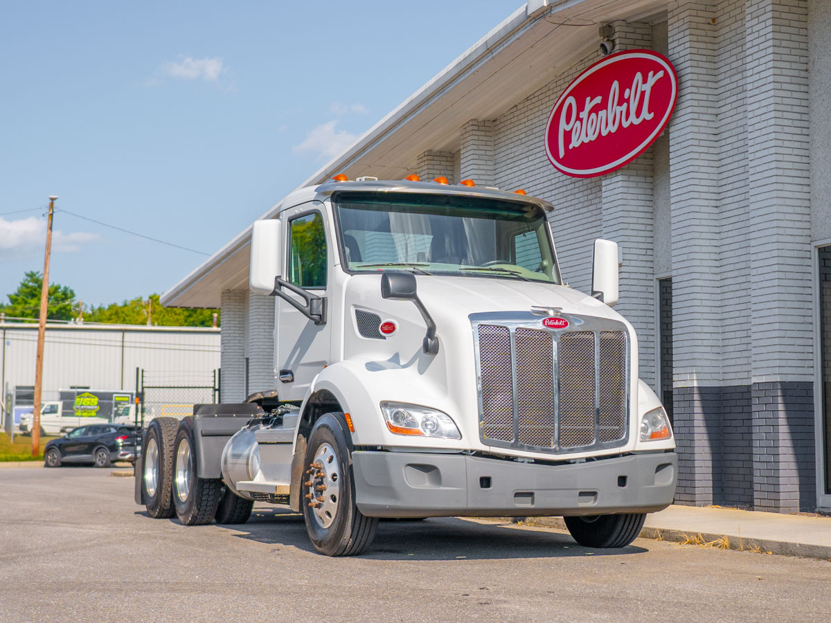 2021 Peterbilt 579 in Knoxville, TN — photo 8