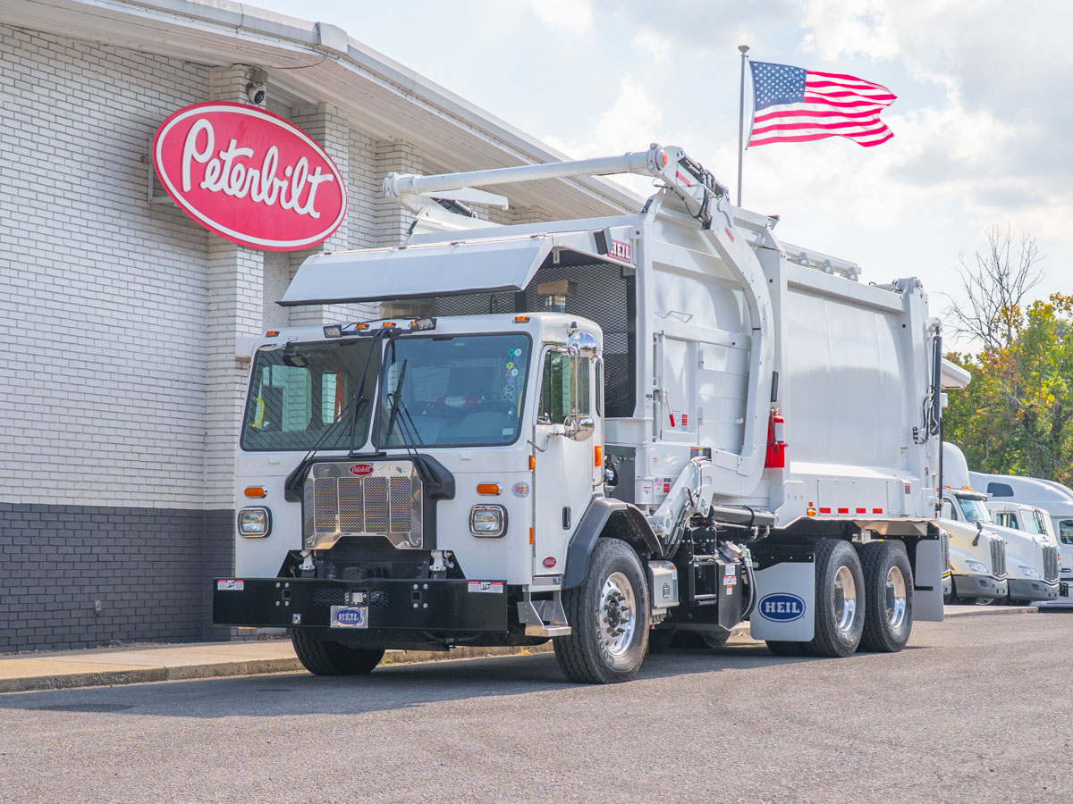2025 Peterbilt 520