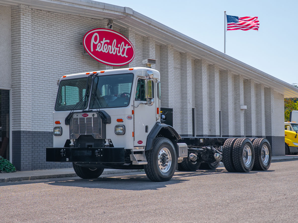 2026 Peterbilt 520