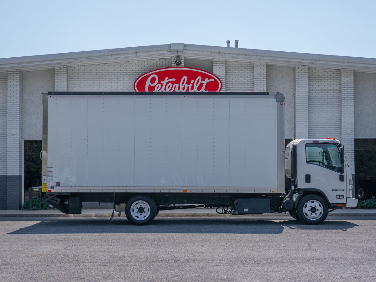 2023 Isuzu in Knoxville, TN — photo 8