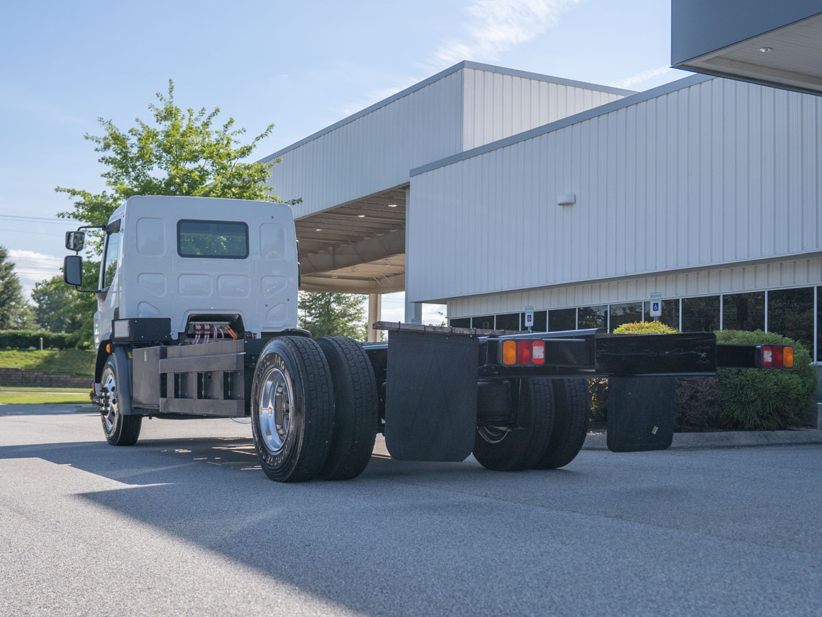 2025 Peterbilt 220EV in Duncan, SC — photo 4