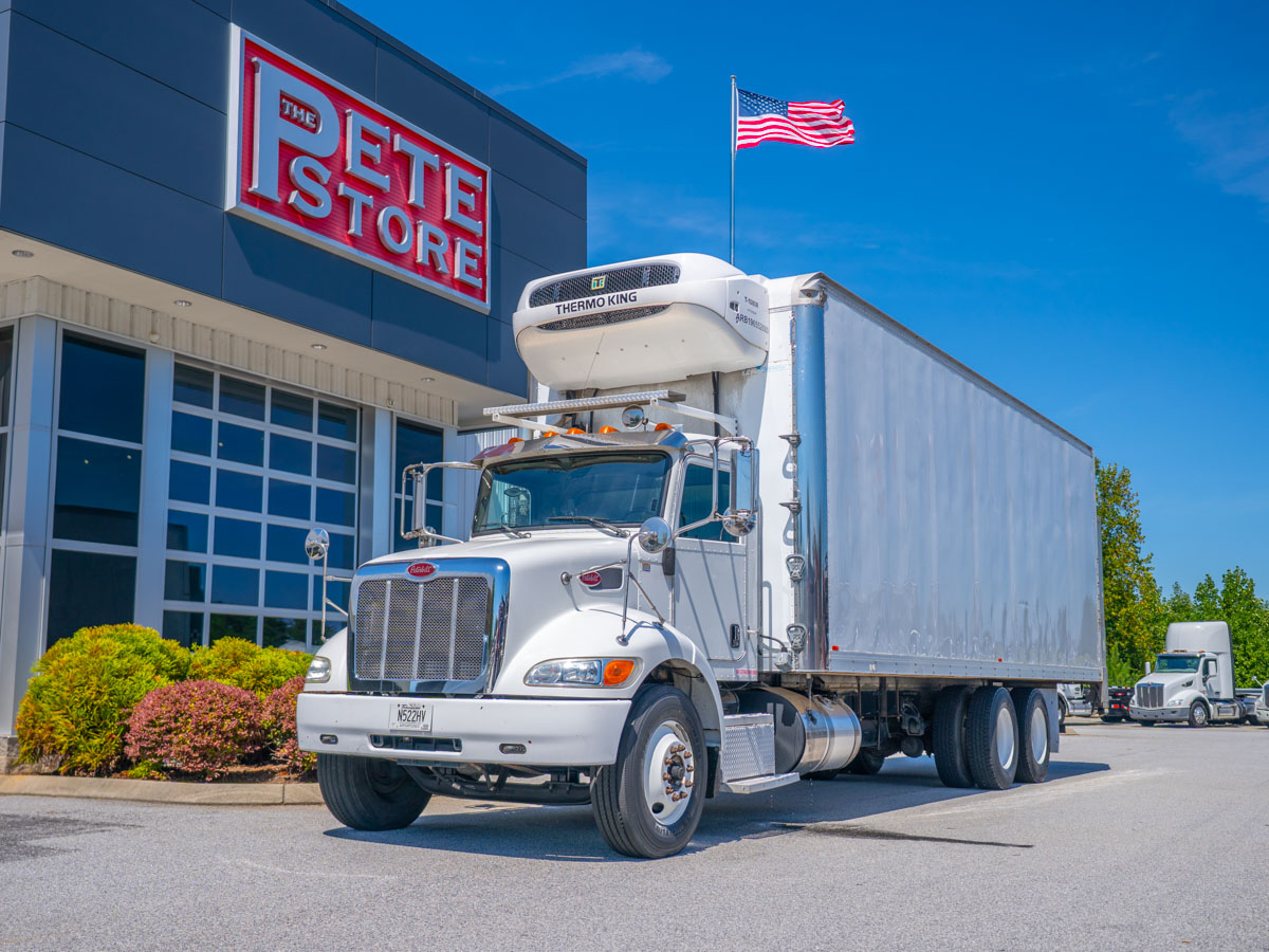 2019 Peterbilt 348