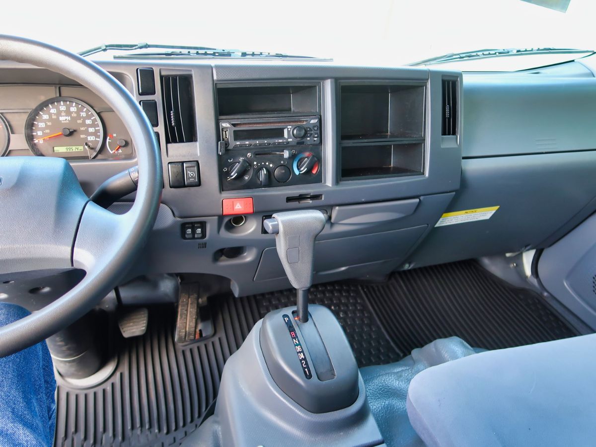 2019 Isuzu NPR in Fort Pierce, FL — photo 7