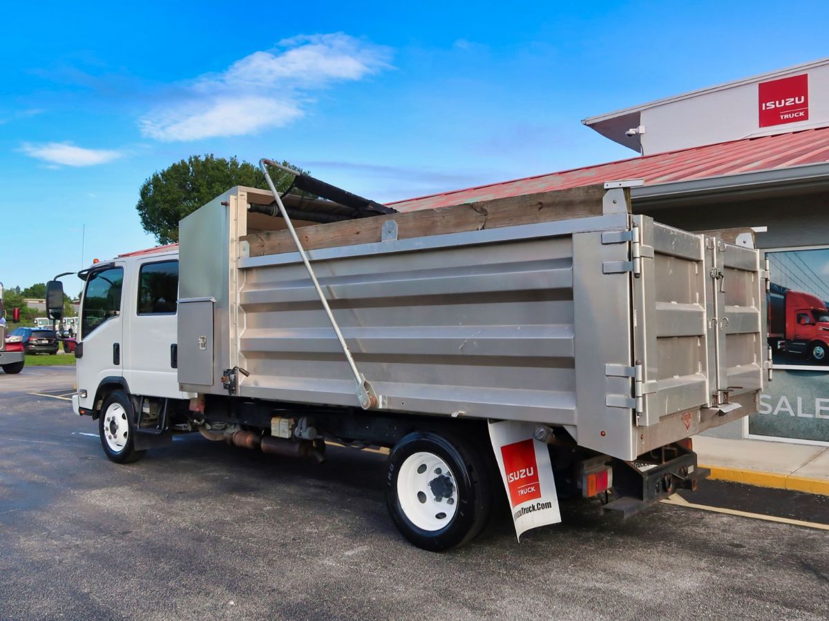 2019 Isuzu NPR in Fort Pierce, FL — photo 8