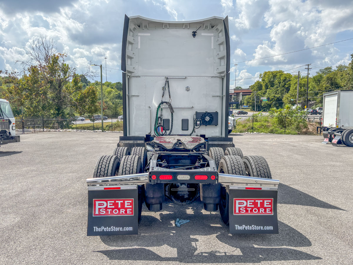 2021 Peterbilt 579 in Fort Lauderdale, FL — photo 5