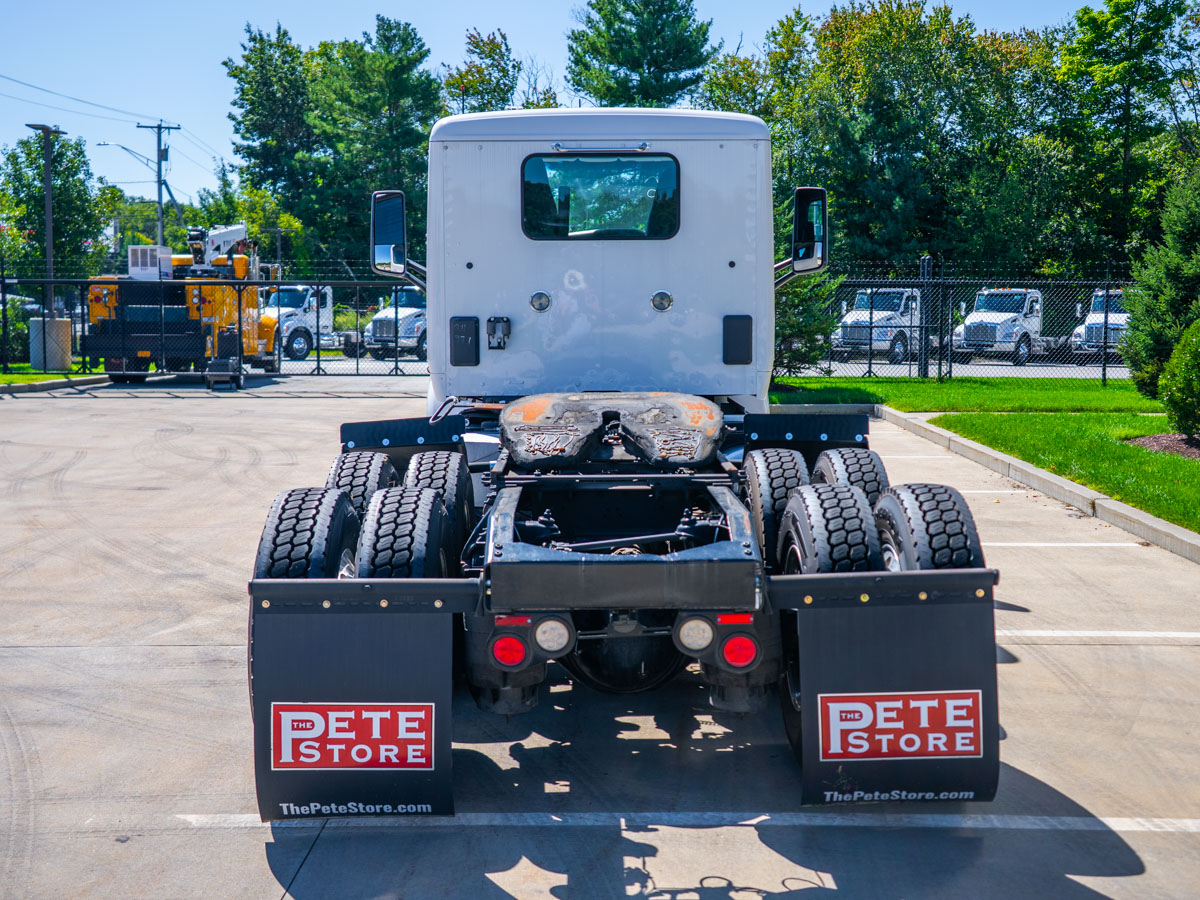 2021 Peterbilt 579 in Plainville, MA — photo 5