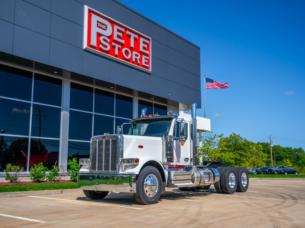 2027 Peterbilt 589