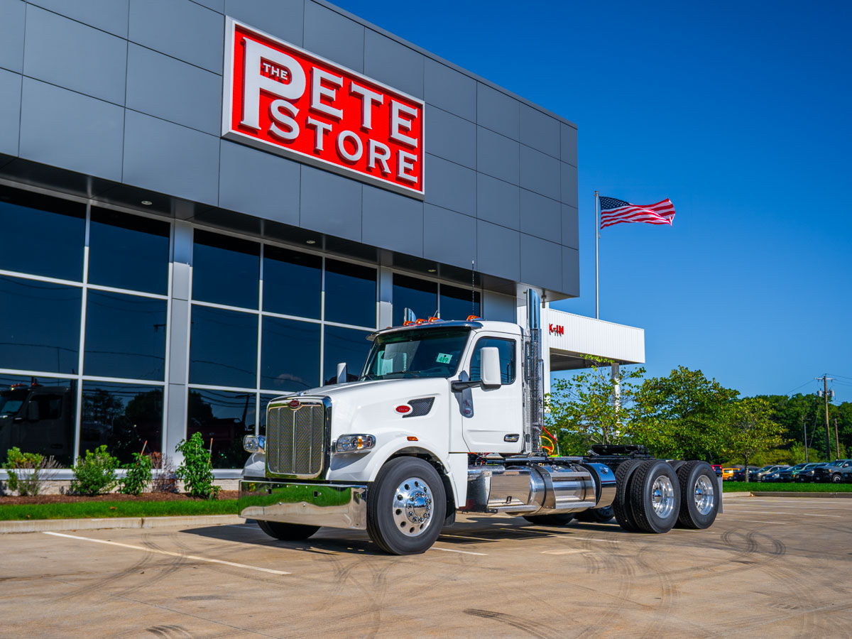2027 Peterbilt 567