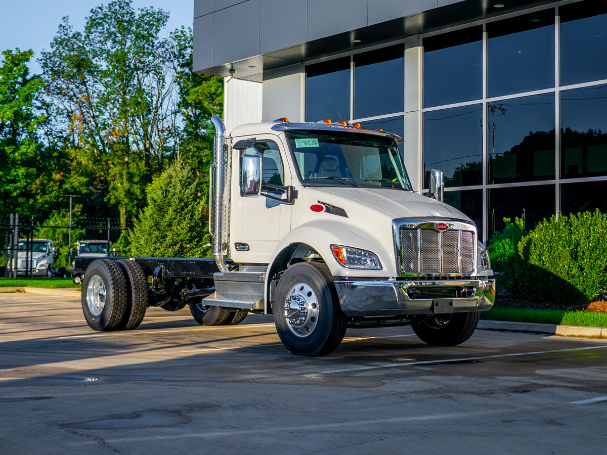 2027 Peterbilt 537 in Plainville, MA — photo 8