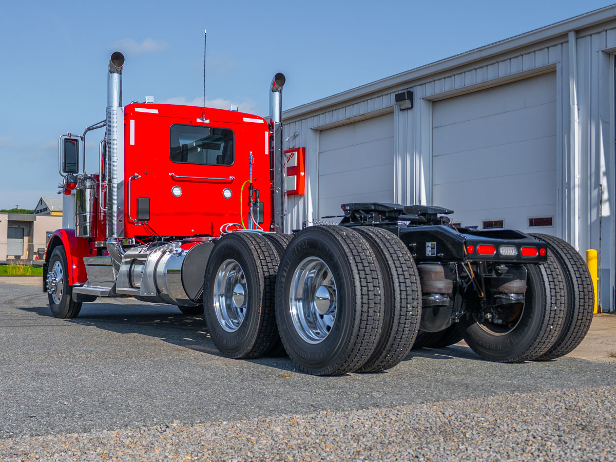 2027 Peterbilt 589 in Johnston, RI — photo 4