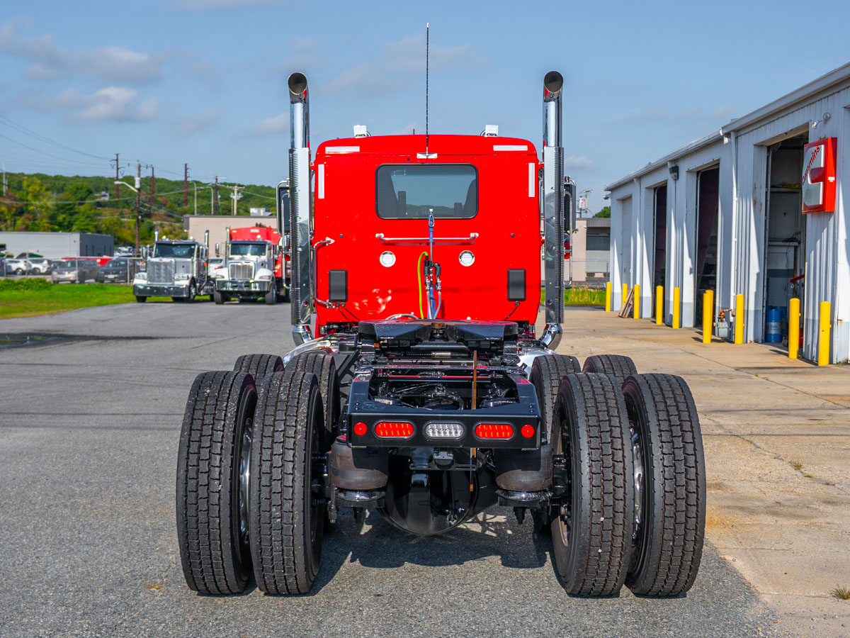 2027 Peterbilt 589 in Johnston, RI — photo 5