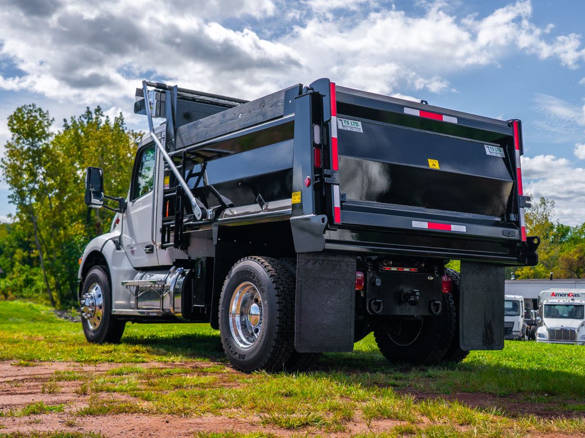 2027 Peterbilt 536 in Plainville, MA — photo 5
