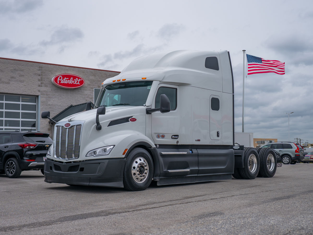 2027 Peterbilt 579