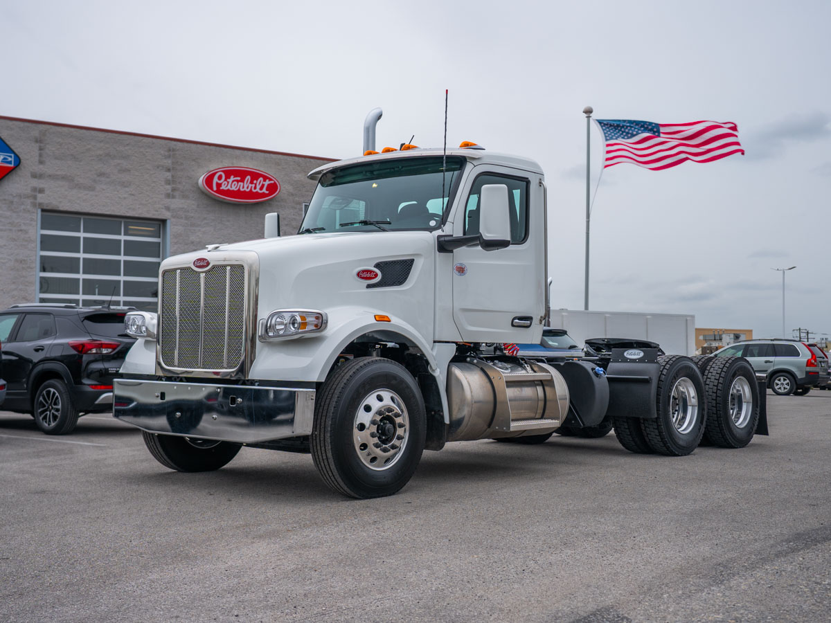 2027 Peterbilt 567