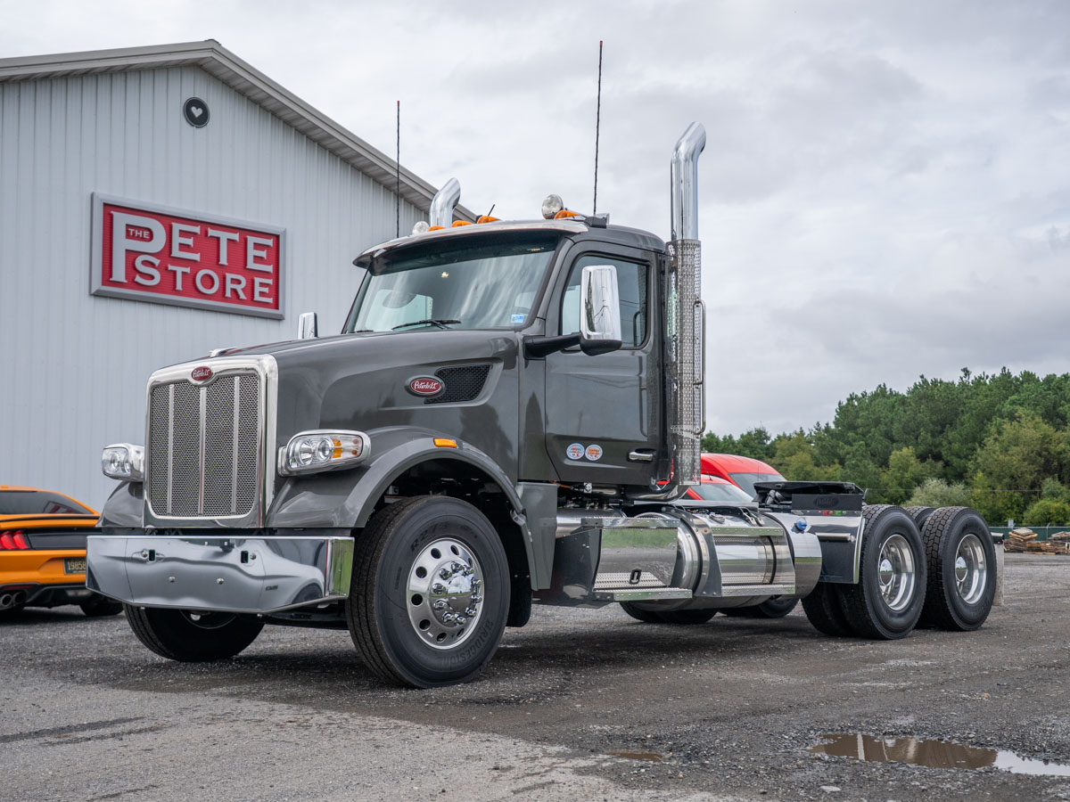 2027 Peterbilt 567