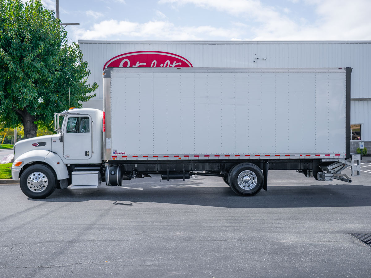 2020 Peterbilt 337 in Baltimore, MD — photo 3