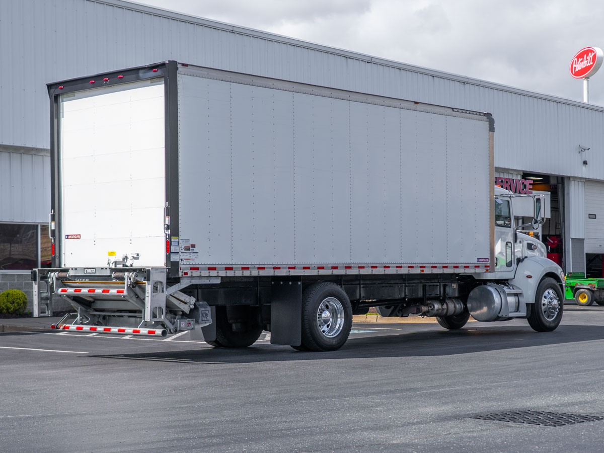 2020 Peterbilt 337 in Baltimore, MD — photo 7