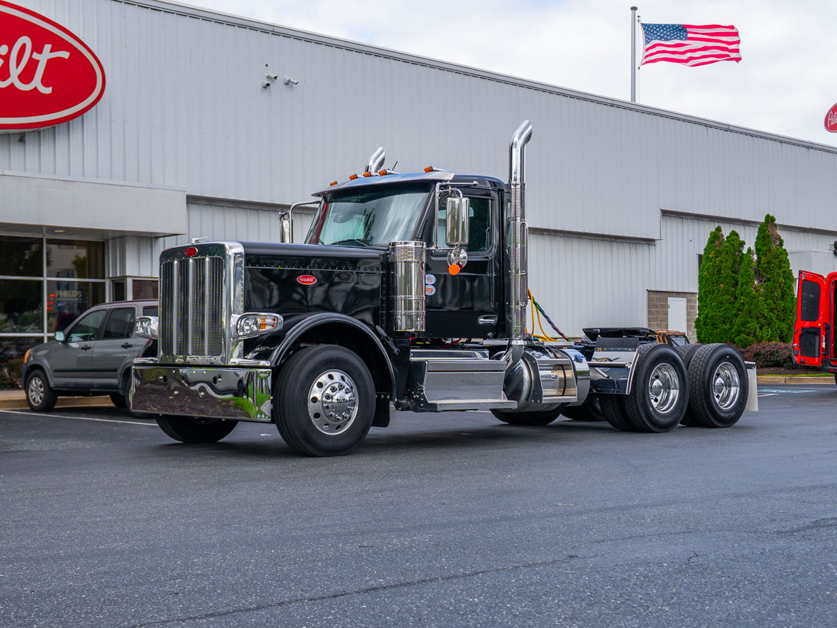 2027 Peterbilt 589